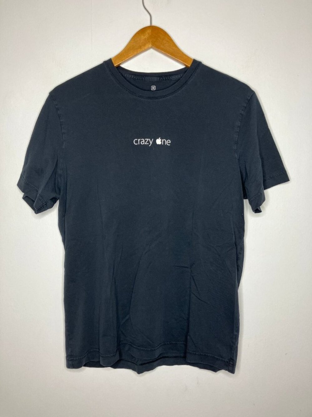 Apple Crazy One Think Different T-Shirt Men's Medium Black 1 Infinite Loop